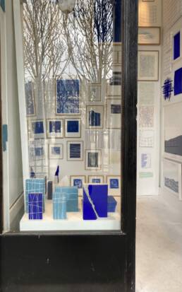 exposition d'art tableau bleu à paris
